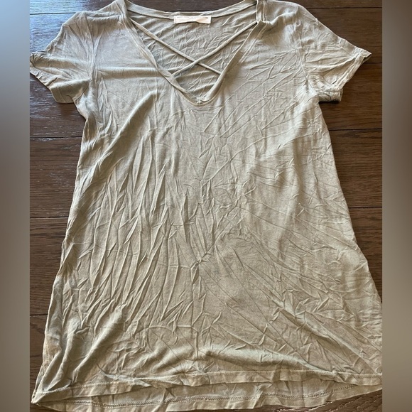 NEW Urban Outfitters Project Social T Strappy V-Neck Taupe Tee - Picture 3 of 12